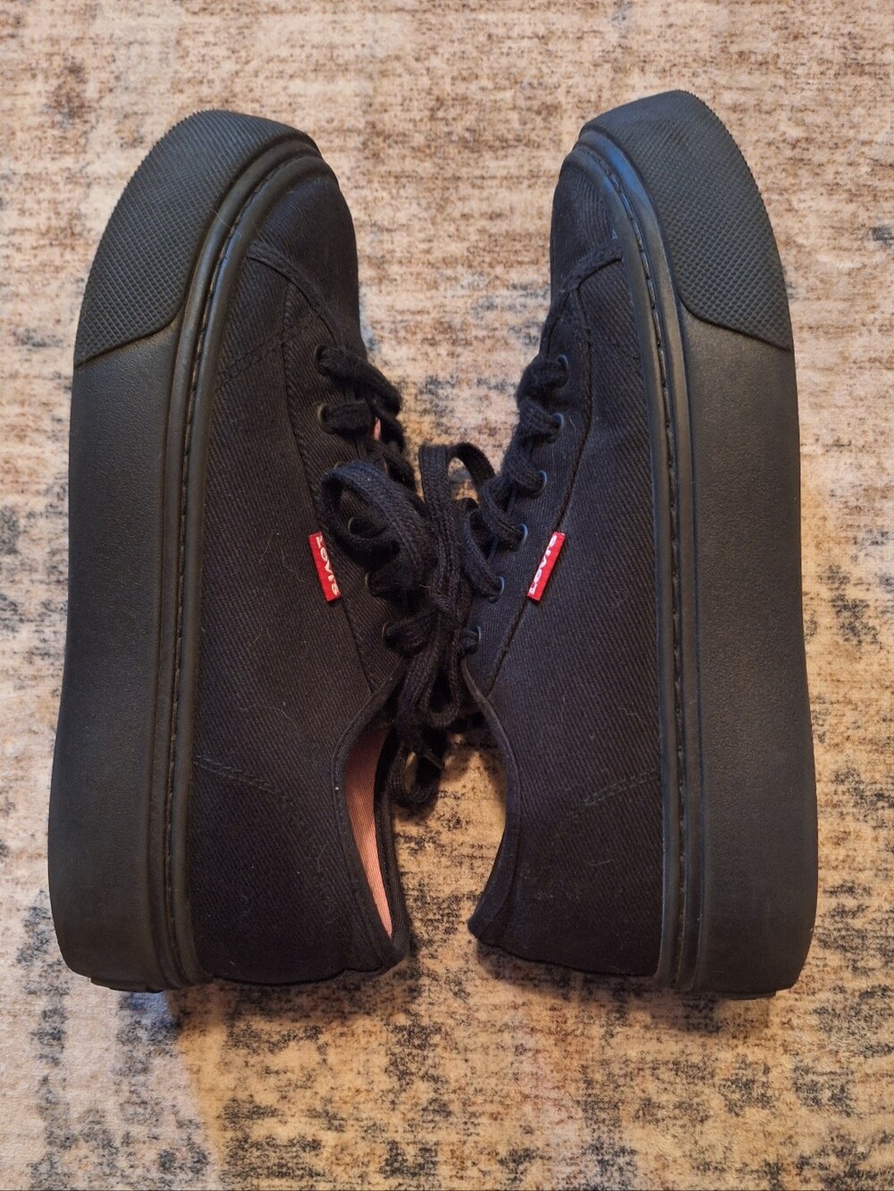 Womens Levi's Black Sneakers. Size 7.5. Very Cute